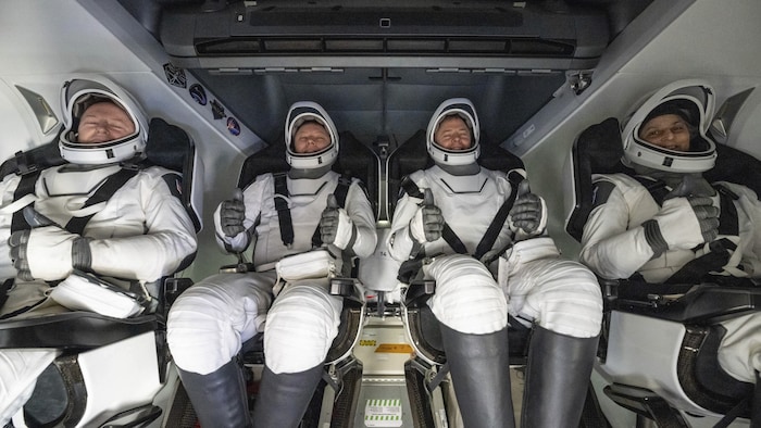 (v.l.n.r.) Butch Wilmore, Aleksandr Gorbunov, Nick Hague und Suni Williams
