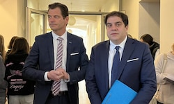 Ex-Ortschef von Vösendorf und sein Anwalt Sascha Flatz