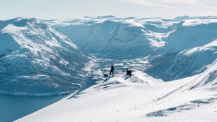 In Norwegen wurde ein verschütteter Skifahrer nach sieben Stunden gerettet (Symbolbild).