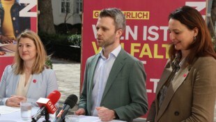 Von links: Wiens Vizebürgermeisterin Bettina Emmerling, NEOS-Landesgeschäftsführer Philipp Kern ...