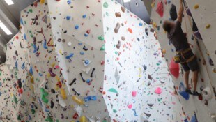 In einer Innsbrucker Kletterhalle (Archivbild) kam es zu dem Unfall. (Bild: Birbaumer Christof)