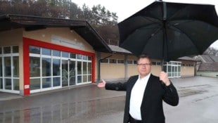 Bürgermeister Knaak hat mit politischen Wetterkapriolen zu kämpfen. Rechtswidriges Verhalten ist ...