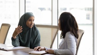 Die Mehrheit der Musliminnen in Deutschland fühlt sich laut einer aktuellen Umfrage im Alltag ...