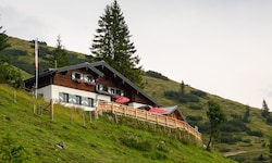 1912 wurde die Hütte erbaut – noch als „Söldenhütte“. Anfang Mai startet wieder die Saison.