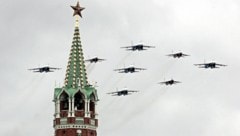 Russland veranstaltet jährlich im Mai mitten in der Hauptstadt eine pompöse Militärparade. (Bild: AFP/TATYANA MAKEYEVA)