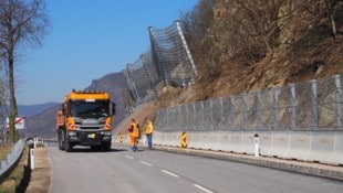 Die B 33 bei Aggsbach-Dorf ist wieder befahrbar.   (Bild: NÖ Straßendienst)