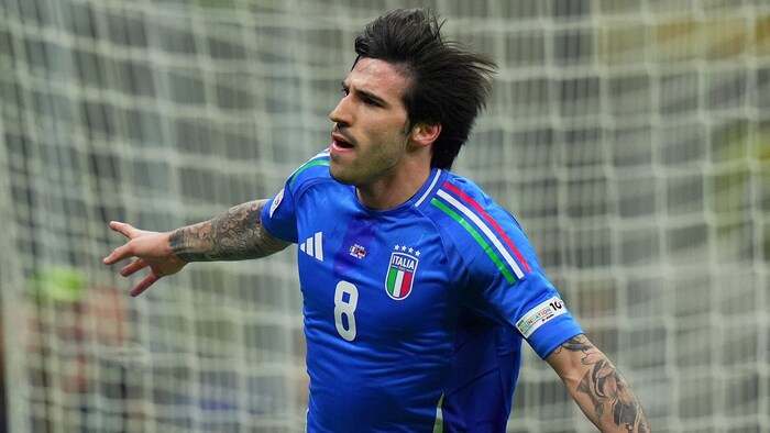 Sandro Tonali jubelte über den frühen Führungstreffer für Italien.