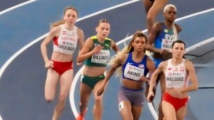 Caroline Bredlinger (l.)