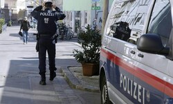 Am Yppenplatz in Wien-Ottakring patrouilliert die Polizei des Öfteren ...