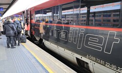 Wegen Sanierungsarbeiten in Deutschland müssen auch Reisende in Österreich mit Umleitungen, ...