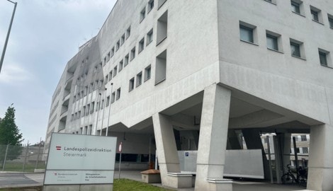 Hier in der Zentrale der Landespolizeidirektion in Graz-Straßgang kam es zum filmreifen ...