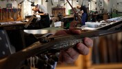 Warum sich ein 20-Jähriger für den Beruf des Büchsenmachers entschieden hat und wie die Zukunft ...