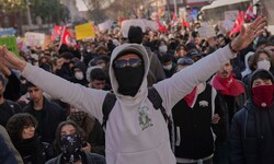 In der Türkei wurden am Freitag den dritten Tag in Folge regierungskritische Proteste ...