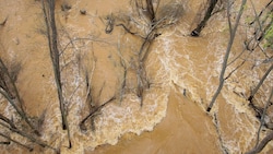 Heftige Regenfälle haben zwei Menschenleben in Spanien gefordert. (Bild: EPA/PEPE ZAMORA)