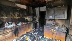Die Flammen haben die Küche der 88-Jährigen zerstört. (Bild: Feuerwehr Zell-Gurnitz)