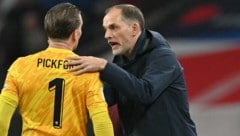 Thomas Tuchel mit Goalie Pickford (Bild: AFP/GLYN KIRK)