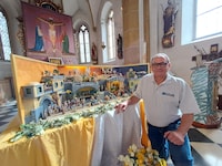 Franz Maier nimmt sich sonntags gern Zeit, um in Ruhe an Krippen zu bauen – so entstand auch ...