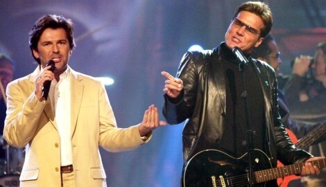 Modern-Talking-Sänger Thomas Anders (l.) und sein Ex-Partner Dieter Bohlen im JAhr 2002 (Bild: APA/dpa/dpaweb)