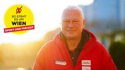 Die „Krone“ traf Toni Polster kurz vor dem abendlichen Training mit „seiner Viktoria“.