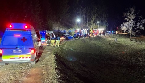 Die Unfallstelle auf einer Zufahrtsstraße zur Sonnenalm (Bild: Rotes Kreuz Steiermark)
