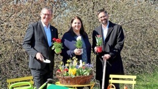 V. li. n. re.: Floridsdorfs Bezirkschef Georg Papai, Wohnbaustadträtin Kathrin Gaál und Leiter ...