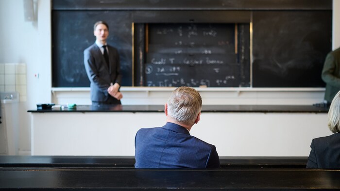 Stelzer bei seinem Besuch im Niels Bohr Institute, wo es viele Infos zu Quanten gab.