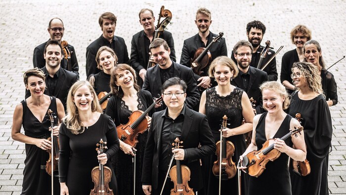 Das famose Stuttgarter Kammer- orchester begeisterte das Publikum im Bregenzer Festspielhaus mit ...