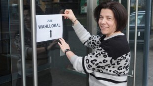 Wie hier in St. Peter am Ottersbach wird steiermarkweit in allen Gemeinden bis auf Graz gewählt. Die letzten Wahllokale schließen um 14.30 Uhr. (Bild: Pail Sepp)