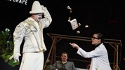 Stück von Yasmina Reza: Regie erfand Clownfigur, diese musste nun den Hut nehmen