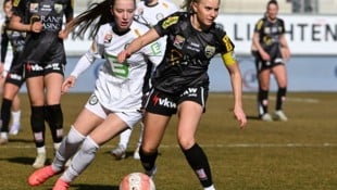 Lisa-Maria Metzler (re.) &amp; Co. siegten mit 3:0 gegen Neulengbach.