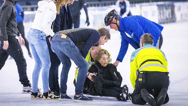 Im Spital wurde bei der 82-Jährigen ein Knochenbruch festgestellt. (Bild: AFP/JILMER POSTMA)