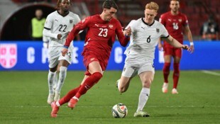 Seiwald im Duell mit Vlahovic (Bild: AFP/AFP or licensors)