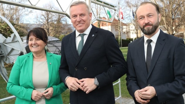 Manuela Khom (ÖVP) und Mario Kunasek (FPÖ) zeigten sich mit dem Ergebnis der steirischen Gemeinderatswahlen zufrieden. Max Lercher (SPÖ) musste Verluste hinnehmen. (Bild: Radspieler Jürgen)