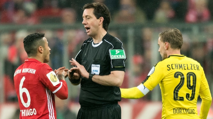 Manuel Gräfe hat über 400 Spiele gepfiffen. Am 22. Mai 2021 endete seine Schiedsrichter-Karriere ...