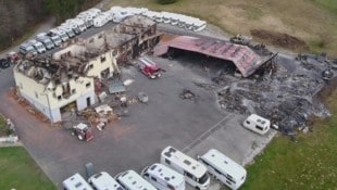 Aus der Luft werden die Ausmaße des Desasters besonders deutlich. (Bild: Matthias Schildberger)
