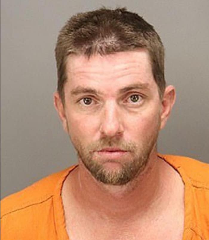 John Elberson wurde in den USA wegen „Diebstahls“ verhaftet. 