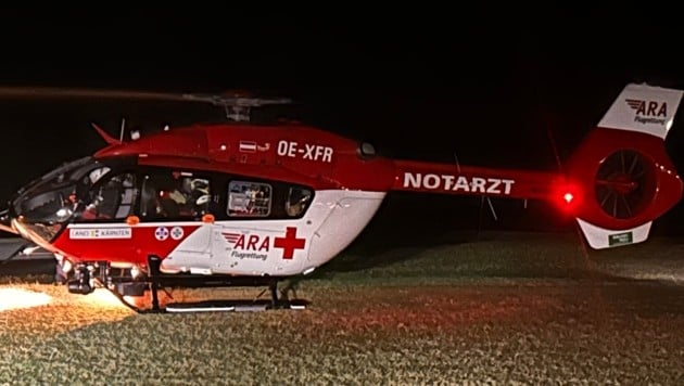 Der Rettungshubschrauber aus Kärnten war im Einsatz. (Bild: Bergrettung Unken)