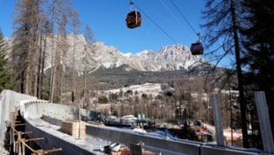 Die neue Bobbahn in Cortina nimmt Gestalt an.