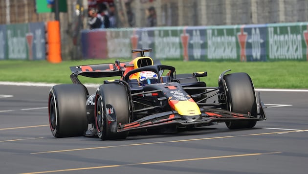 Red Bull und Max Verstappen hinken derzeit hinterher. (Bild: AP/Alex Plavevski)