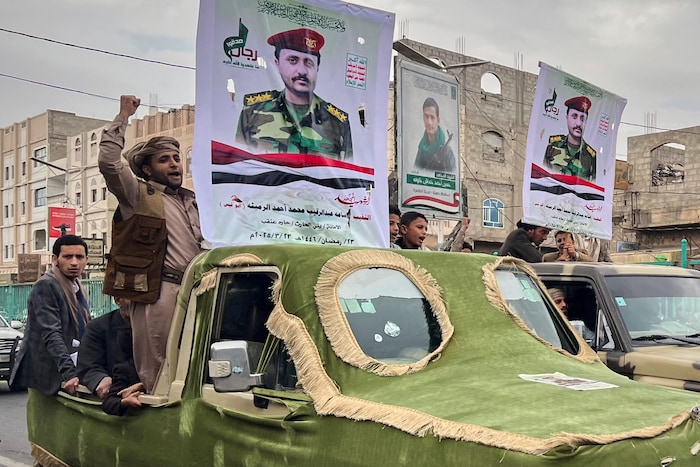Trauerprozession für einen durch die USA getöteten Houthi-Kommandanten in der jemenitischen ...