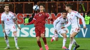 Wirben um Armenien-Teamspieler Grant-Leon Ranos (mi.) 