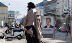 Mehr als 8600 Menschen haben in der ersten Jahreshälfte einen Asylantrag in Österreich gestellt ...