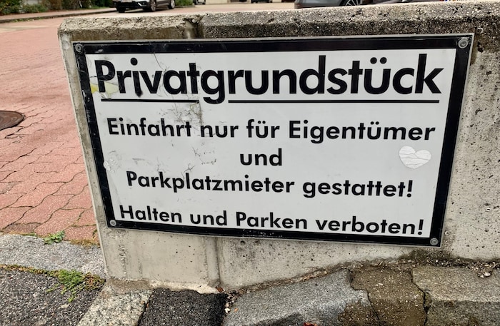 Privat: Schilder, die gerne mal ignoriert werden. Das konnte teuer werden.