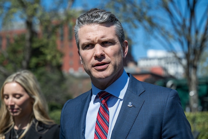 US-Verteidigungsminister Pete Hegseth muss unangenehme Fragen beantworten.
