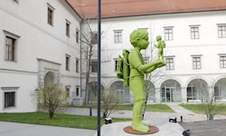Der alte Trakt des Linzer Schlossmuseums wird neu ausgerichtet; Attraktion im Innenhof: Eine ...