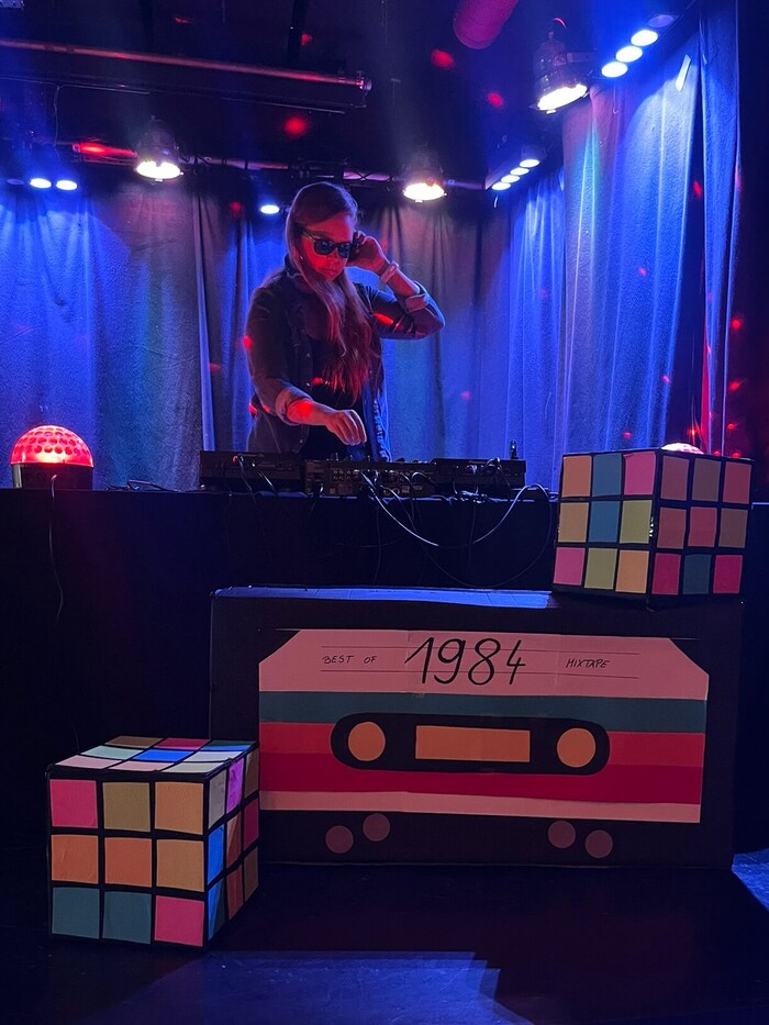Bei den „Jugend-Discos“ in Graz legen professionelle DJs auf und sorgen für Unterhaltung bei den ...
