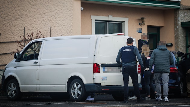 Die Polizei durchsuchte die Metzgerei.