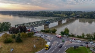 Die Donaubrücke Mauthausen sorgte schon für Diskussionen. (Bild: Kerschbaummayr Werner)