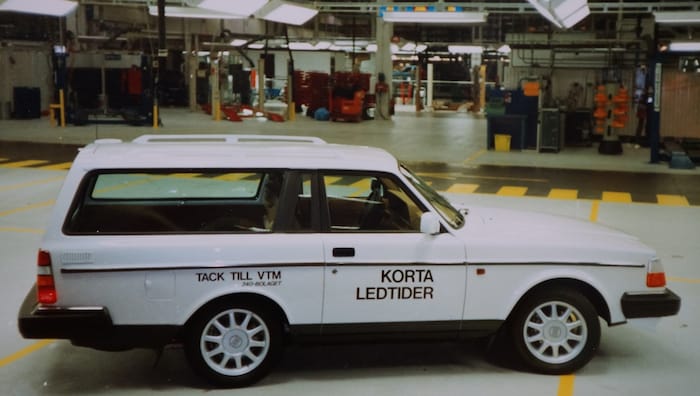 Als allerletzter Volvo 240 rollte 1993 eine kürzere Version des Kombis vom Band, dies als ...