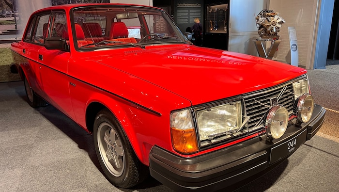 Turbo-Express – 1979 testete Volvo-Chef Pehr G. Gyllenhammar in seinem rot lackierten ...